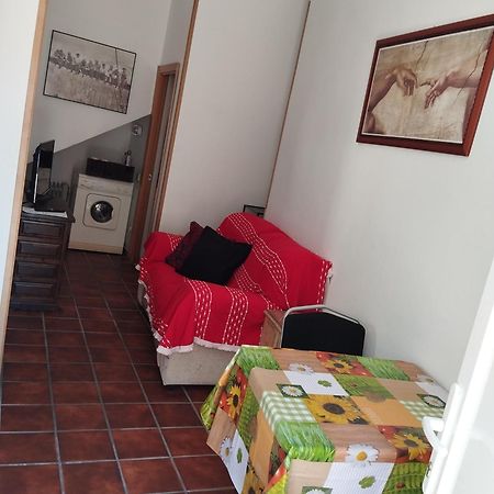דירות רובלדו דה צ'אבלה Apartamento En El Centro Del Pueblo מראה חיצוני תמונה